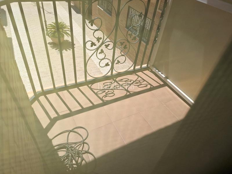 Foto fb5e087f-1e2b-4242-89c1-a5a0e9d463e6. Semi detached house with parking in Centro Sant Vicent del Raspeig