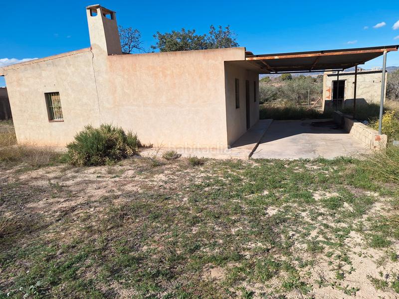 Foto 301c986e-8c20-4862-9114-c516c834f1c7. Masia amb xemeneia a Fontcalent Alicante