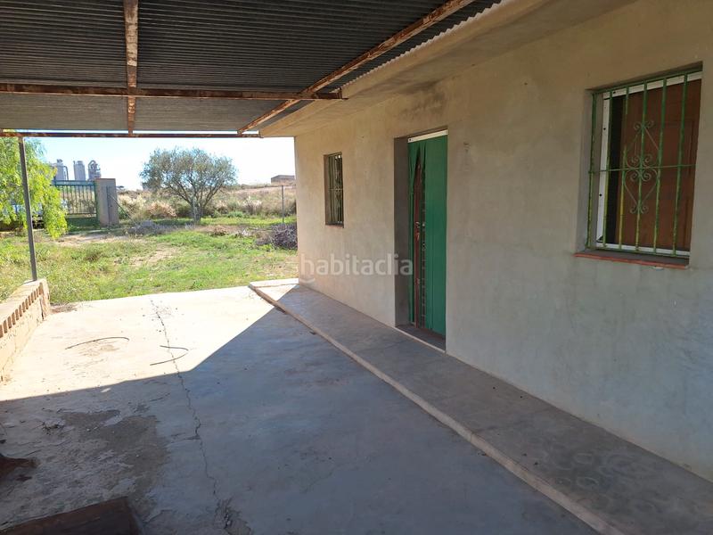 Foto 4b178f3e-f3b5-42b0-b373-ef84d0bf47ba. Masia amb xemeneia a Fontcalent Alicante