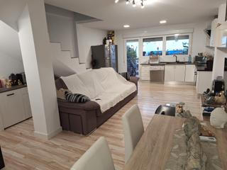 Maison à Centro. Casa independiente casi nueva centro san vicente¡¡¡¡¡¡