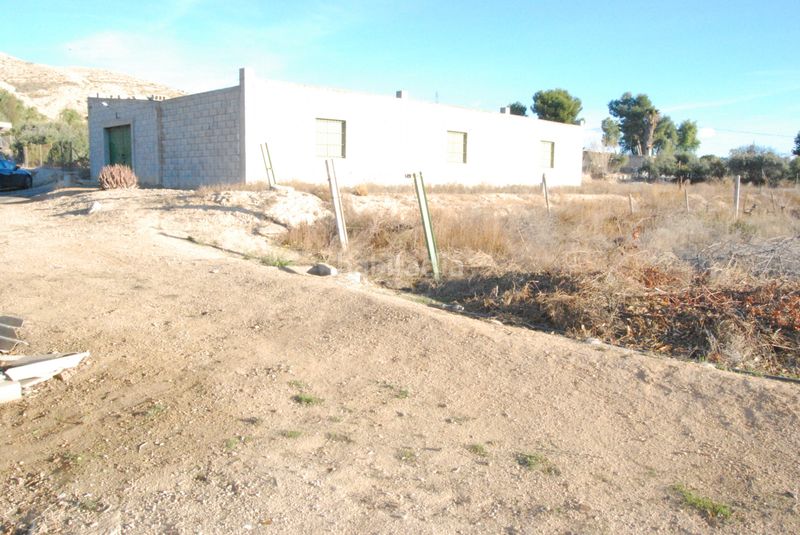 Foto b7d137d8-3283-4bcc-9d0b-638515d58190. Masia amb aparcament a Cañada del Fenollar Alicante