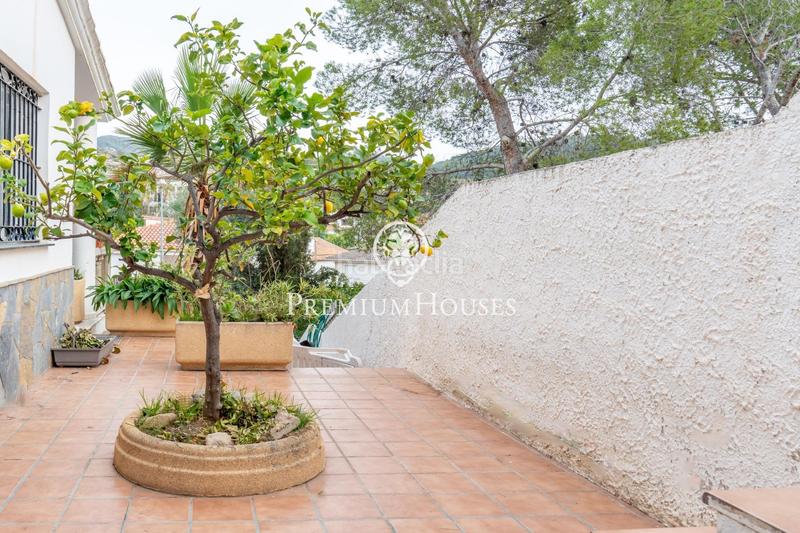 Foto 3f0958a3-0760-492b-8f5f-29cf9ceed273. Casa  independiente con vistas despejadas y piscina en quintmar en Sitges