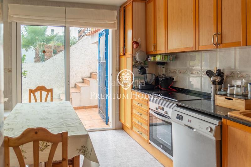 Foto b6bac6a0-4230-41e0-953e-8689cf8d53a2. Casa  independiente con vistas despejadas y piscina en quintmar en Sitges