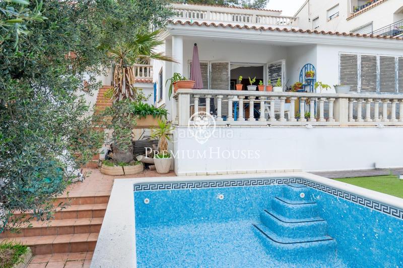 Foto f438af75-5522-4814-81dd-d1119c21add1. Casa  independiente con vistas despejadas y piscina en quintmar en Sitges