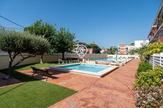 Rent Penthouse  Paseo maritim. Apartamento de alquiler temporal en la pineda de castelldefels