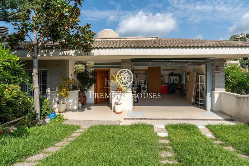 Foto 8c0aeb45-6814-4efe-acd7-6f1013b55602. Alquiler casa  con vistas despejadas en quintmar en Sitges