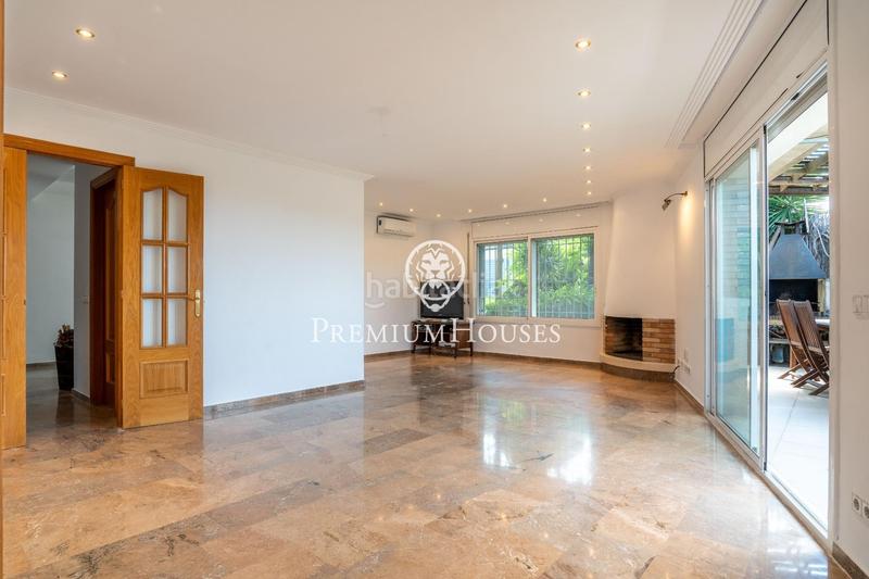 Foto b2c5f8a3-0be2-413b-8844-c0a6f443c68a. Alquiler casa  con vistas despejadas en quintmar en Sitges