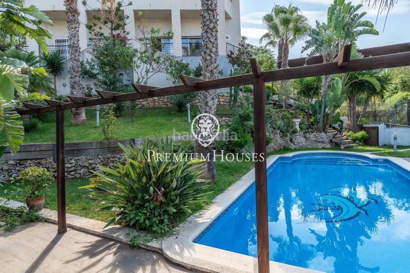 Foto bbbaa1ff-0975-42fd-827d-2361e521e3e5. Alquiler casa  con vistas despejadas en quintmar en Sitges