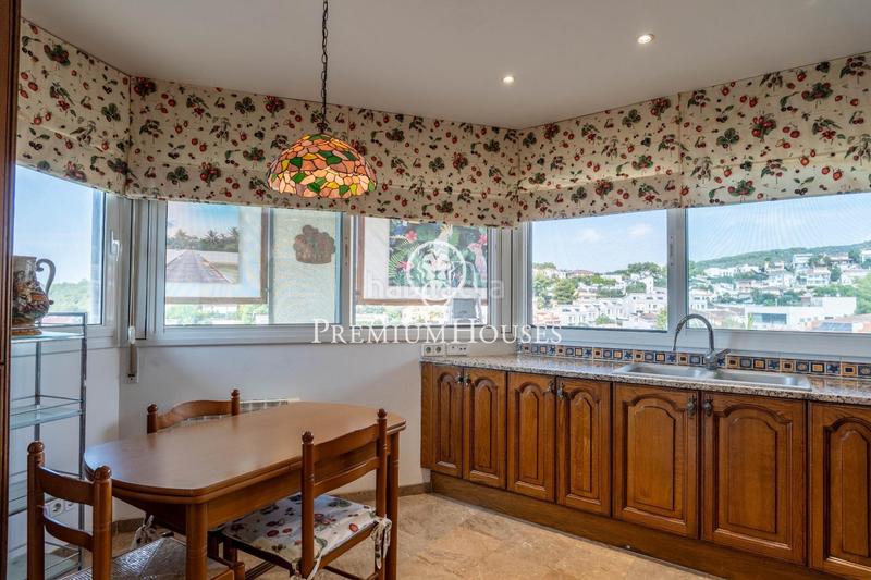 Foto e4e9755d-1c30-4d36-8dfd-e2565a2b5927. Alquiler casa  con vistas despejadas en quintmar en Sitges