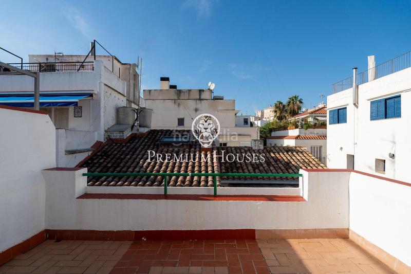Foto 1a85bf51-b3b8-4666-9efa-925cd3971ba3. Ático  con terraza en el centro en Centre Sitges
