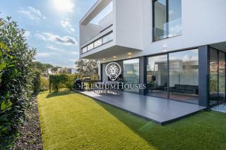 Casa a Caldes de Malavella. Exclusiva villa a la venta en camiral golf  wellness en caldes d