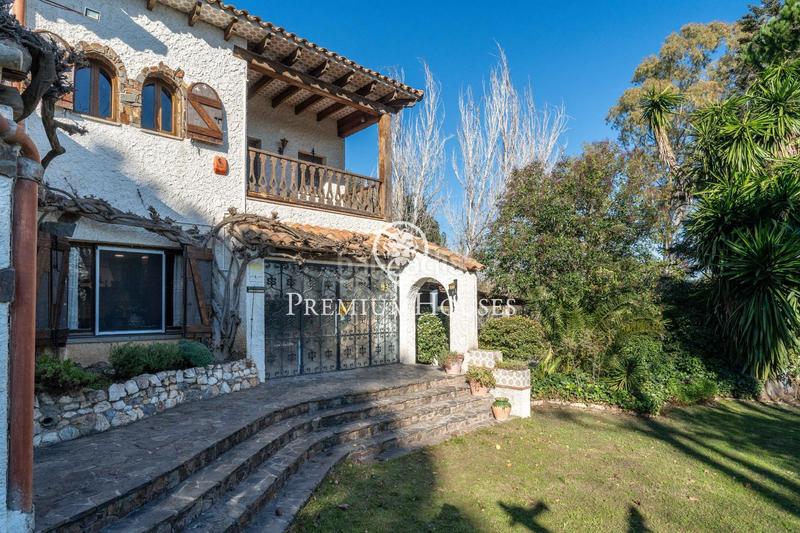 Foto a694f822-f3b7-48ca-b02c-96cfee78d293. Bauernhof mit heizung pool in Valls