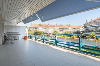 Rent Flat in Can Girona - Terramar - Vinyet. Piso con vistas despejadas en parc de mar