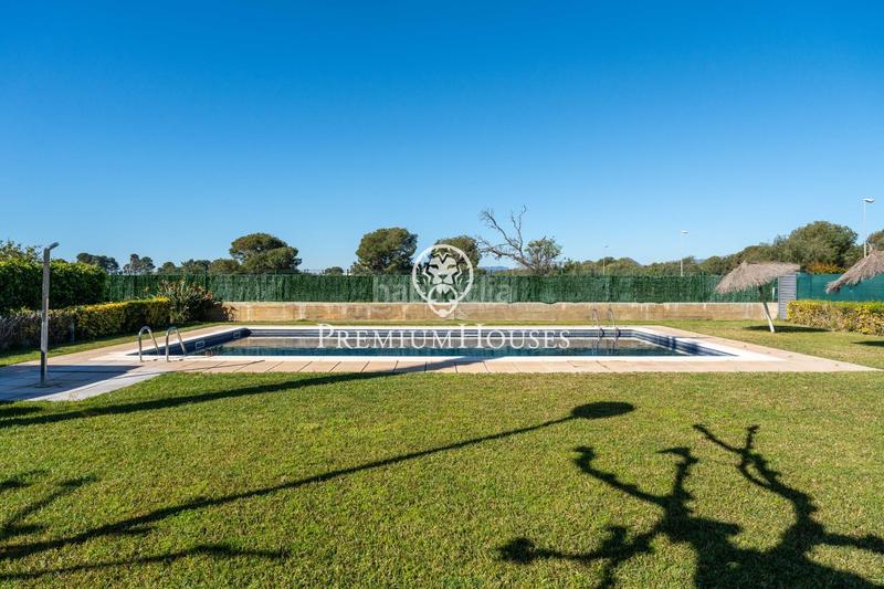 Foto a4ce74b4-9482-4e97-81bf-890654f0a02f. Casa adossada amb calefacció aparcament piscina a Cambrils