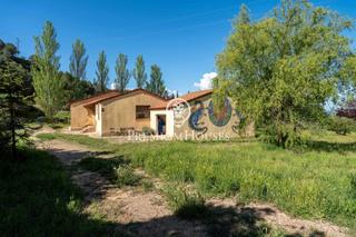 House in Montblanc. Casa con jardín y vistas en prenafeta