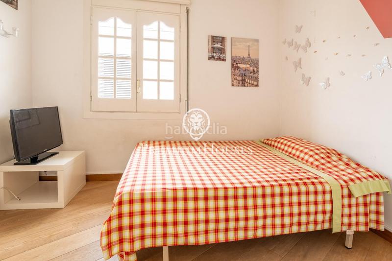Foto 9b288541-70f1-4cfb-9cef-2cad4404aac3. Alquiler piso ático con gran terraza en el centro en Sitges