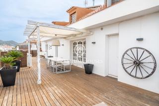 Lloguer Pis  Calle artur carbonell. Ático con gran terraza en el centro de sitges