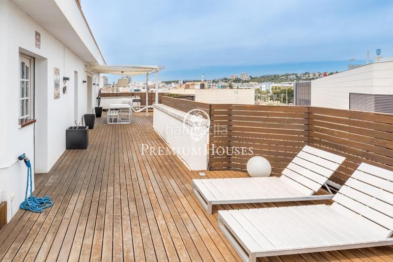 Foto eefe9133-dbe8-4d1e-84bb-6e5059a9771c. Alquiler piso ático con gran terraza en el centro en Sitges