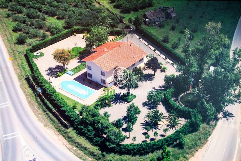 Foto f9620396-4454-495f-a71b-a53182a8c352. Haus mit heizung pool in Riudoms