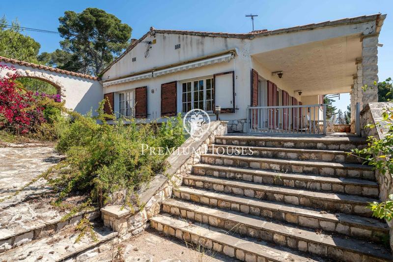 Foto 4ca81139-bd8d-404f-8857-8dfa17558eef. Casa  con terreno edificable en vall de larrabassada en Tarragona
