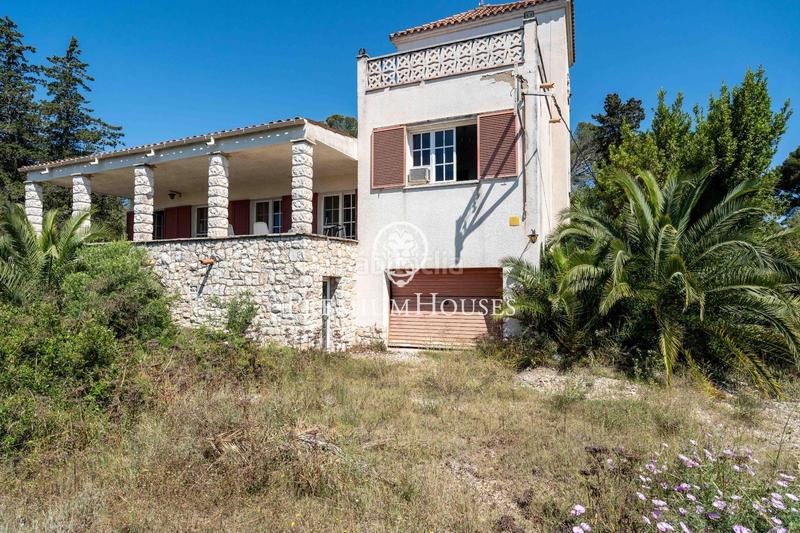 Foto b8977cee-5d45-4801-af70-948c3957f0c4. Casa  con terreno edificable en vall de larrabassada en Tarragona