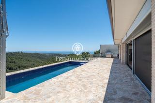 Casa a Castellet i la Gornal. Casa a estrenar con vistas al mar y a la montaña