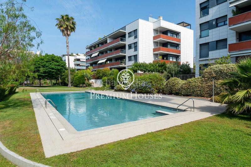 Foto 445b25b6-e416-426c-a395-d16a8669ff20. Pis amb calefacció aparcament piscina a La Plana Sitges