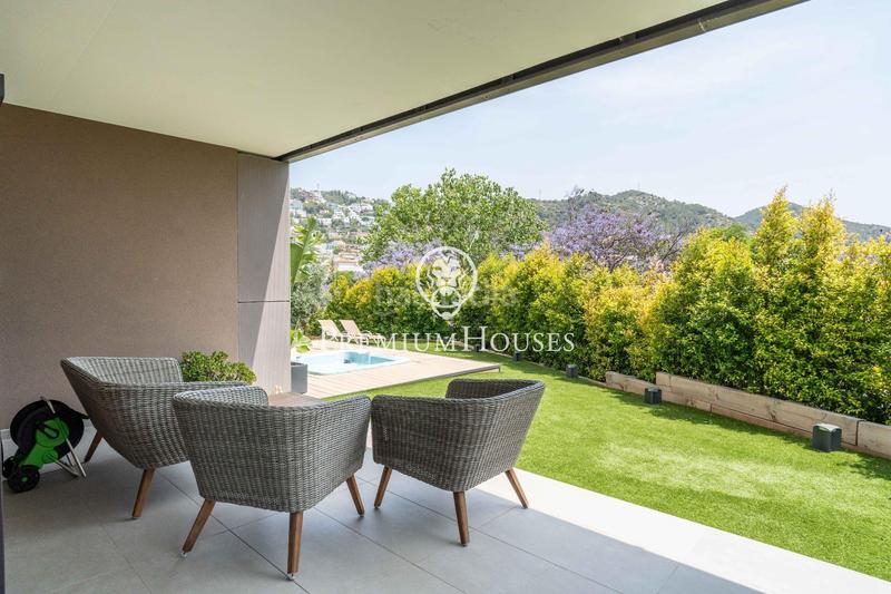 Foto 088fdc0c-a668-4746-8acf-52de55d915db. Planta baja  con gran jardín en aiguadolç en Sitges