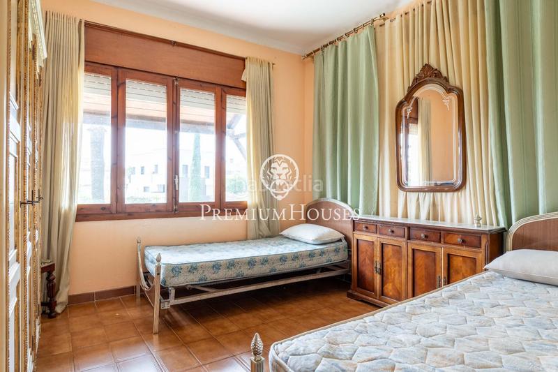 Foto a37645ba-2078-4bfb-8381-1c3b5e1d0544. Casa  a reformar con jardín y piscina en via augusta en Tarragona