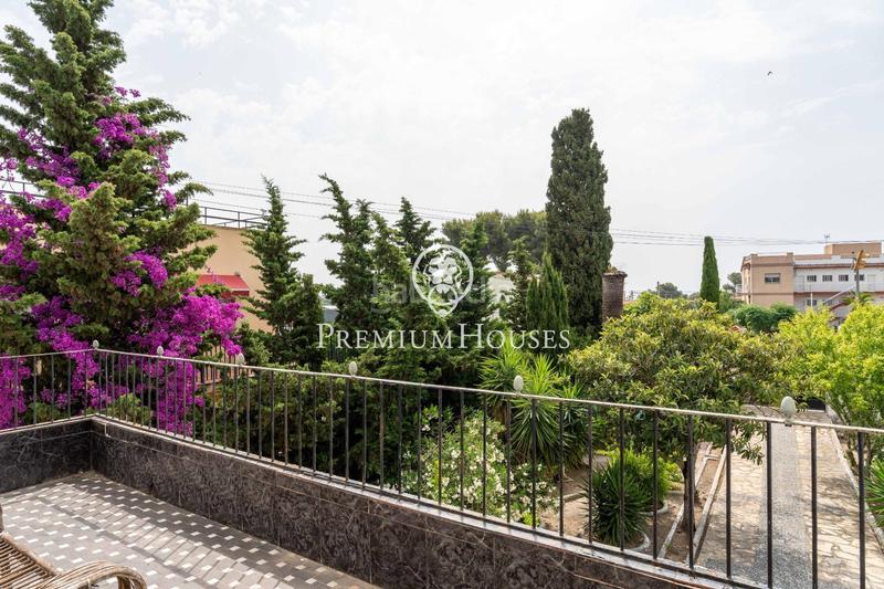 Foto abc261a5-8d0f-49fb-870c-3715a63a0e82. Casa  a reformar con jardín y piscina en via augusta en Tarragona