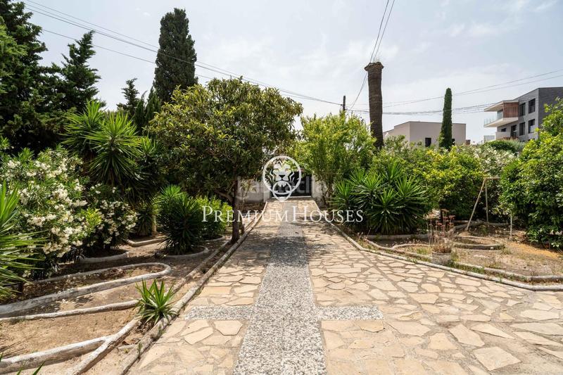 Foto ba5782ef-d868-4171-ba81-266f30729caf. Casa  a reformar con jardín y piscina en via augusta en Tarragona