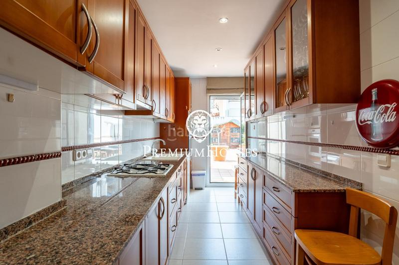 Foto cd70a8e1-c9ce-48f5-af90-6914cea70936. Planta baja  con gran patio en Centre Sitges