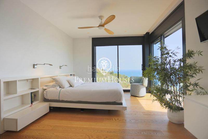 Foto 49f9c9ec-ea50-458b-af31-d08150e14049. Casa con riscaldamento parcheggio piscina in Levantina - Montgavina - Quintmar Sitges