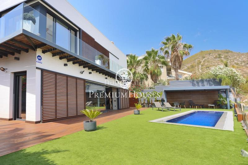 Foto e34fd1ea-159c-4fac-ae16-3df40188da59. Casa con riscaldamento parcheggio piscina in Levantina - Montgavina - Quintmar Sitges