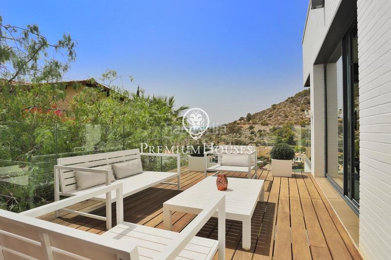 Foto fab91fcd-c762-4268-9c90-a9b5e54bb939. Casa con riscaldamento parcheggio piscina in Levantina - Montgavina - Quintmar Sitges