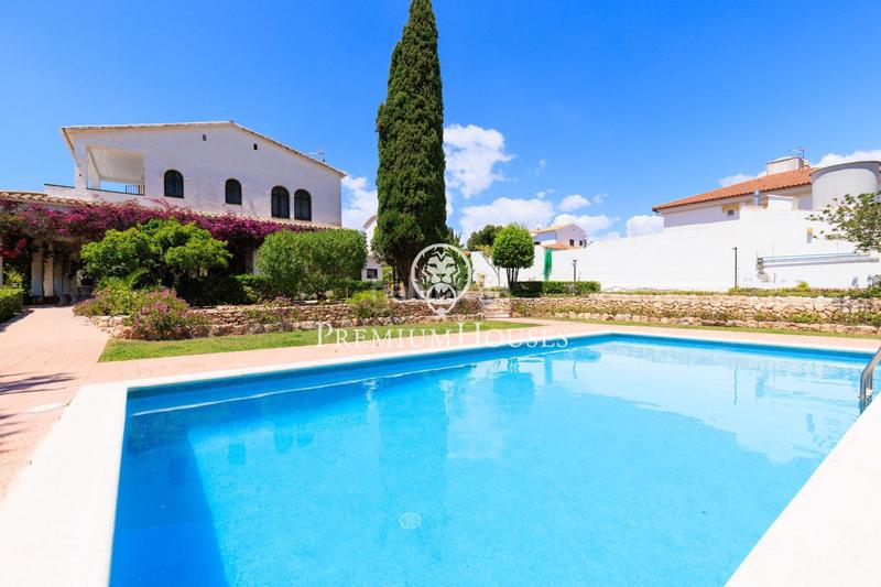 Foto 07eb54c2-9180-4d25-ab8c-367dbd2fa280. Lloguer casa amb calefacció aparcament piscina a Cunit