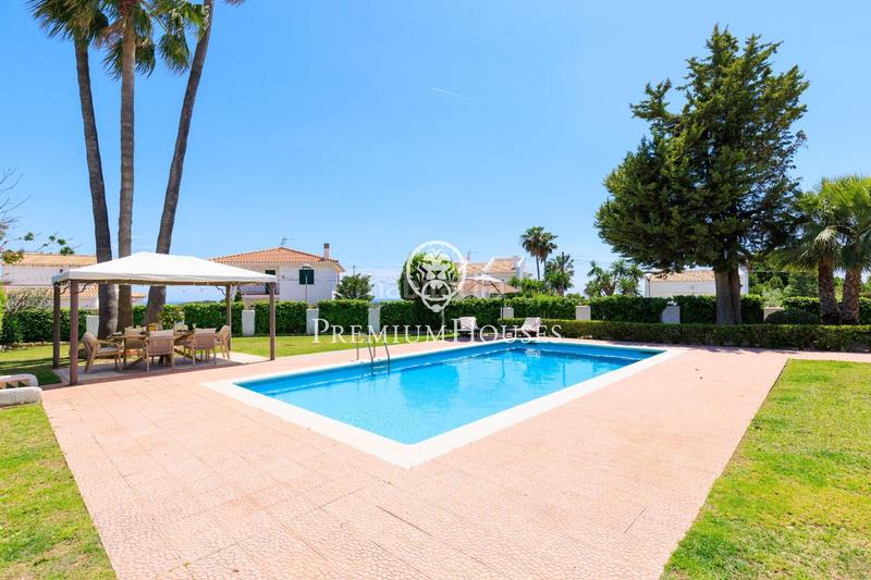 Foto 39b32b64-3ff2-4dba-9bbb-3f58439c4025. Rent house with heating parking pool in Cunit residencial Cunit
