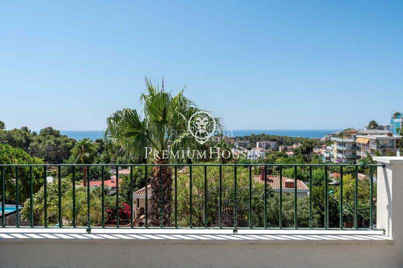 Foto 4f4eb4be-9078-4fad-857f-500599c6acf9. Casa adosada  esquinera con jardín y vistas al mar en vallpineda en Sant Pere de Ribes