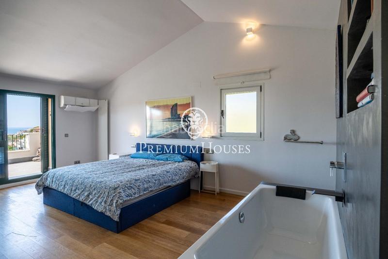 Foto 5dba9ced-4520-49f9-995f-5e2fd1e0859f. Casa adosada  esquinera con jardín y vistas al mar en vallpineda en Sant Pere de Ribes