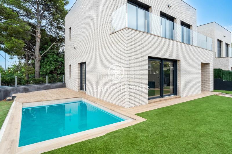 Foto ef8ddda1-e453-4486-8b74-11ef58b67286. Casa  con piscina en Vilafortuny en Vilafortuny Cambrils