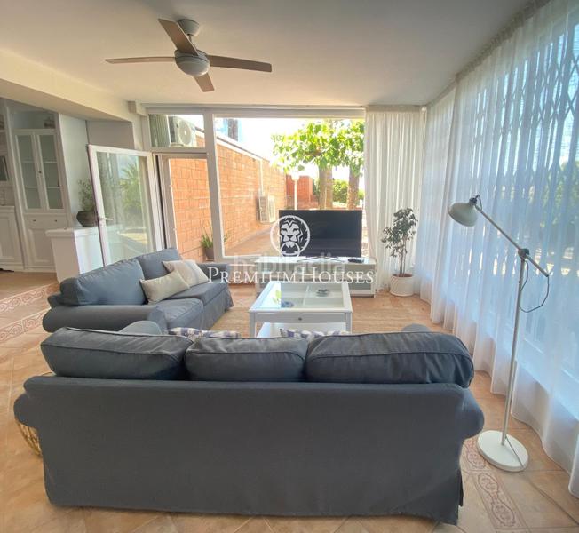 Foto 1dc7a77f-ec66-49ce-9c6f-328b7d6337ae. Rent semi detached house with heating parking pool in Tarragona