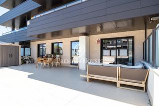 Rez-de-chaussée à Masia Nova-Solicrup. Planta baja con gran terraza en les llunes