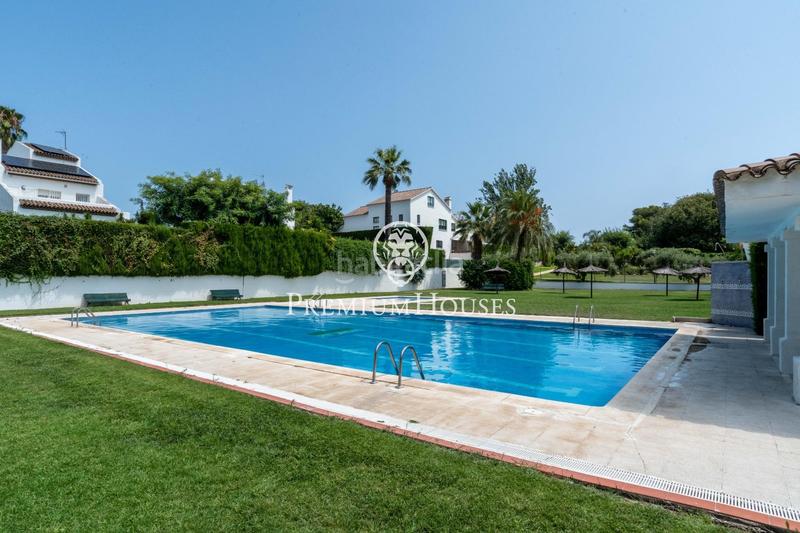 Foto c5efe36c-d965-4ced-885e-9a64b9a9755c. Casa  independiente con piscina y jardín en vilafortuny en Cambrils