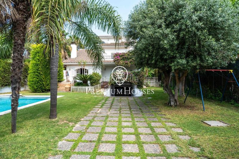 Foto e489ff3a-cfdb-4c60-9bab-99baa2ae6066. Casa  independiente con piscina y jardín en vilafortuny en Cambrils