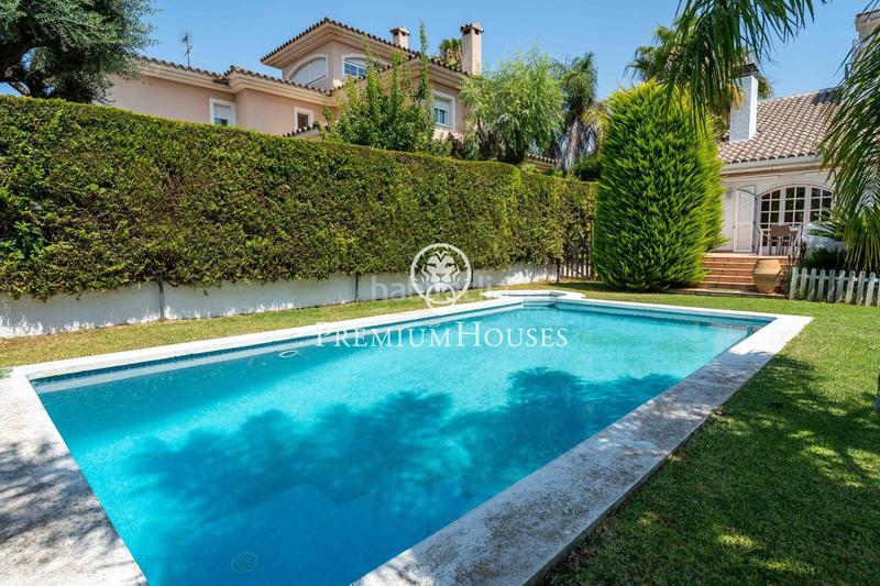Foto ed5ee75f-c1af-4a70-9b49-796b3e86b1c4. Casa  independiente con piscina y jardín en vilafortuny en Cambrils