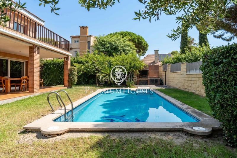 Foto 862f9bc7-4eb0-4d44-89c3-6835c4c5cdb7. Casa  independiente con piscina y jardín en Vilafortuny en Cambrils