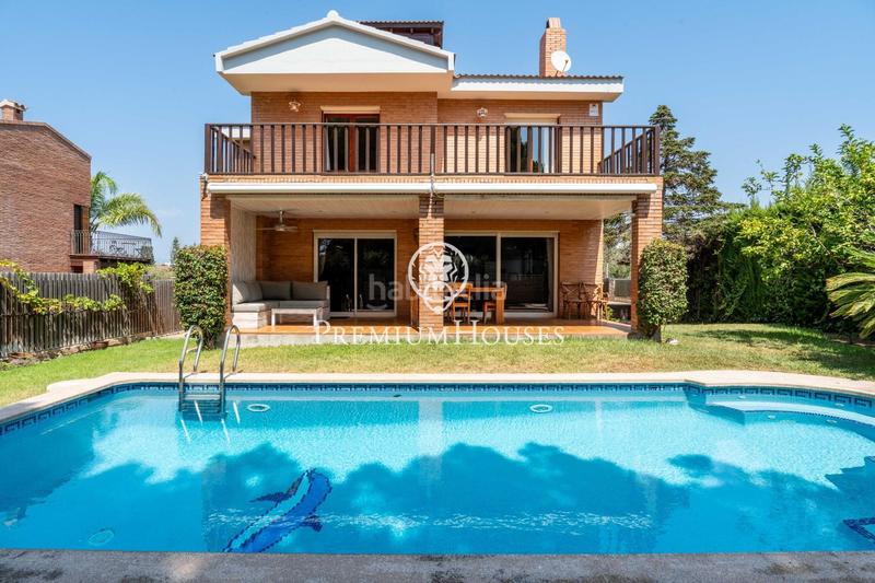 Foto ad72ed22-4267-4954-b204-b2c2dcd9d118. Casa  independiente con piscina y jardín en Vilafortuny en Cambrils