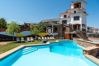 Casa a Riudecanyes. Casa independiente de diseño en riudecanyes