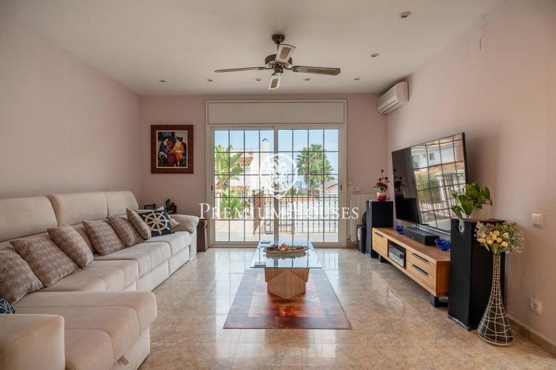 Foto 543cb2fc-b3e9-48f2-96e1-46f0db38143b. Casa con riscaldamento parcheggio piscina in Vallpineda-Santa Bàrbara Sitges