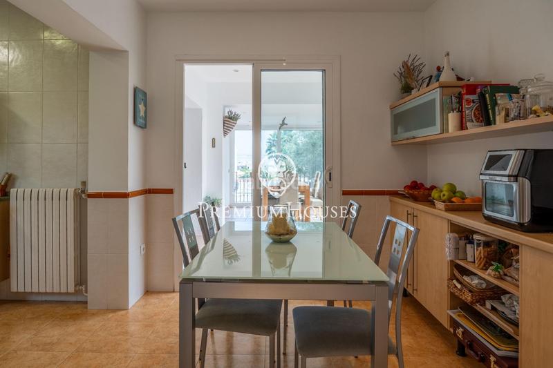 Foto dcca5e98-834a-45d6-9ed7-eb5aa7f8b10b. Casa con riscaldamento parcheggio piscina in Vallpineda-Santa Bàrbara Sitges
